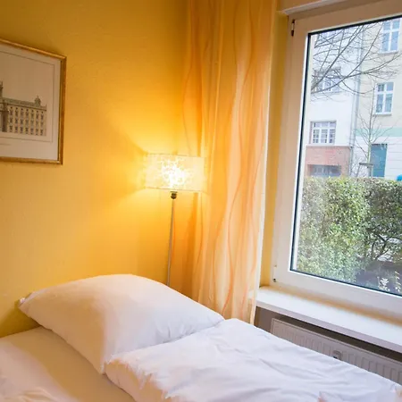 Holiday Berlin Apartments *
