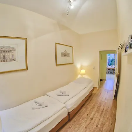 Holiday Berlin Apartments 公寓 *