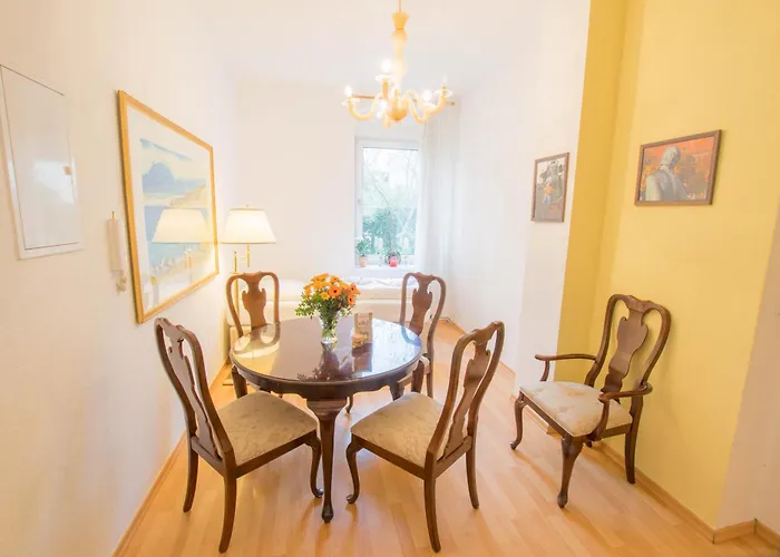 Holiday Berlin Apartments *