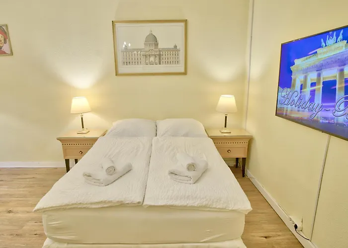 Holiday Berlin Apartments * ברלין