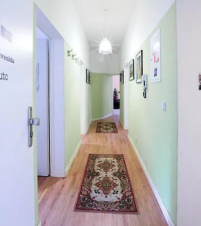 Holiday Berlin Apartments * ベルリン